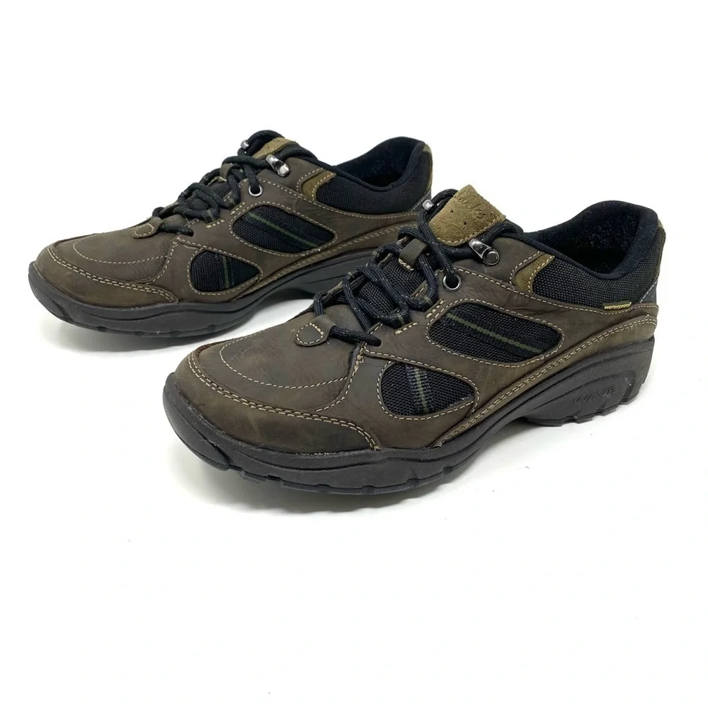 Clarks Wave.Gear Brown Nubuck waterproof rugged sneakers